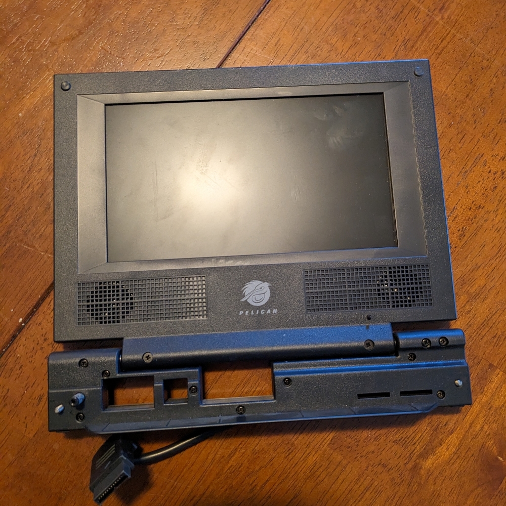 Pelican 7" GameGlass TFT LCD monitor with speakers